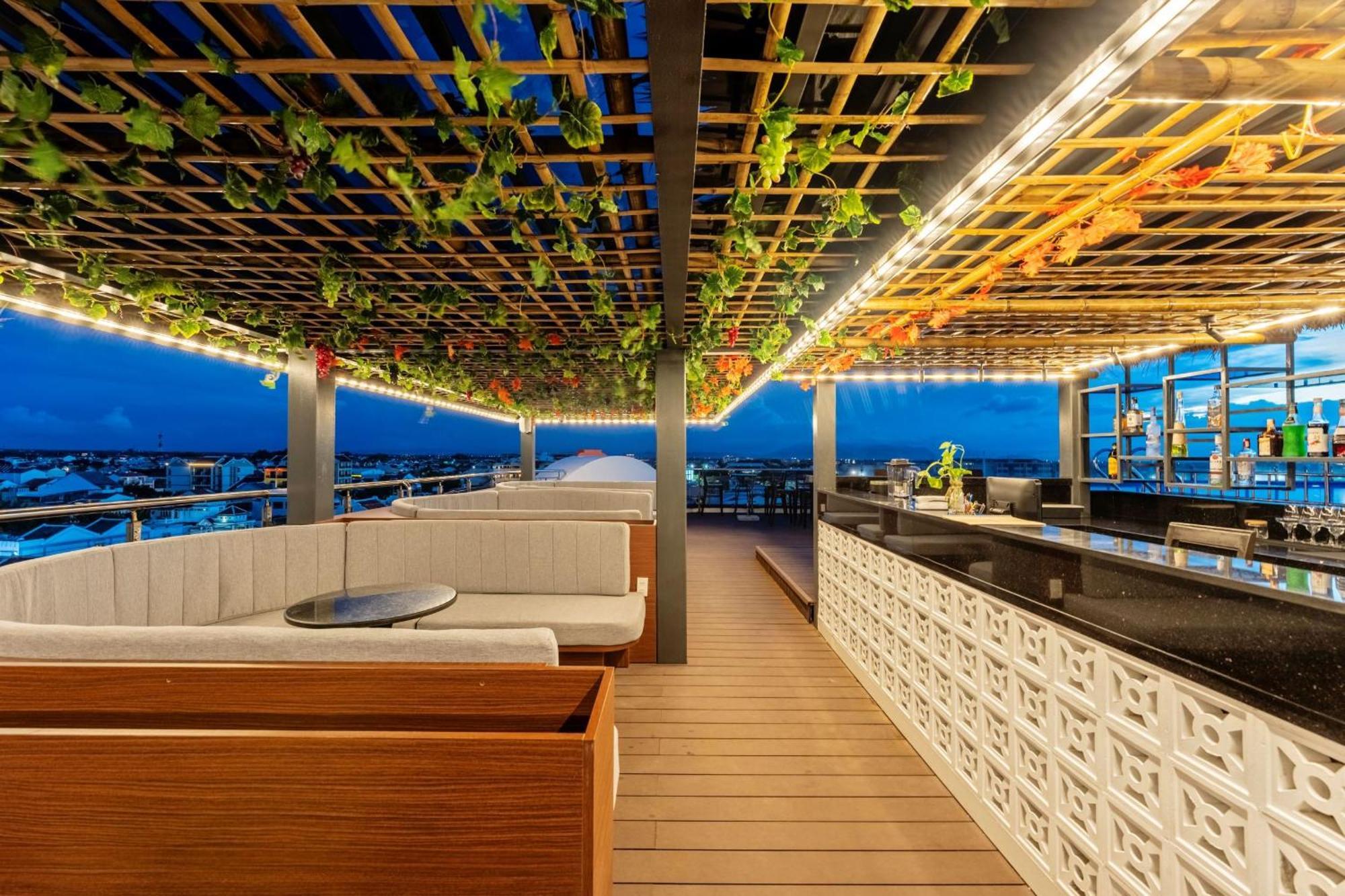Qualia De Hotel Hoi An - Rooftop Bar City View Luaran gambar